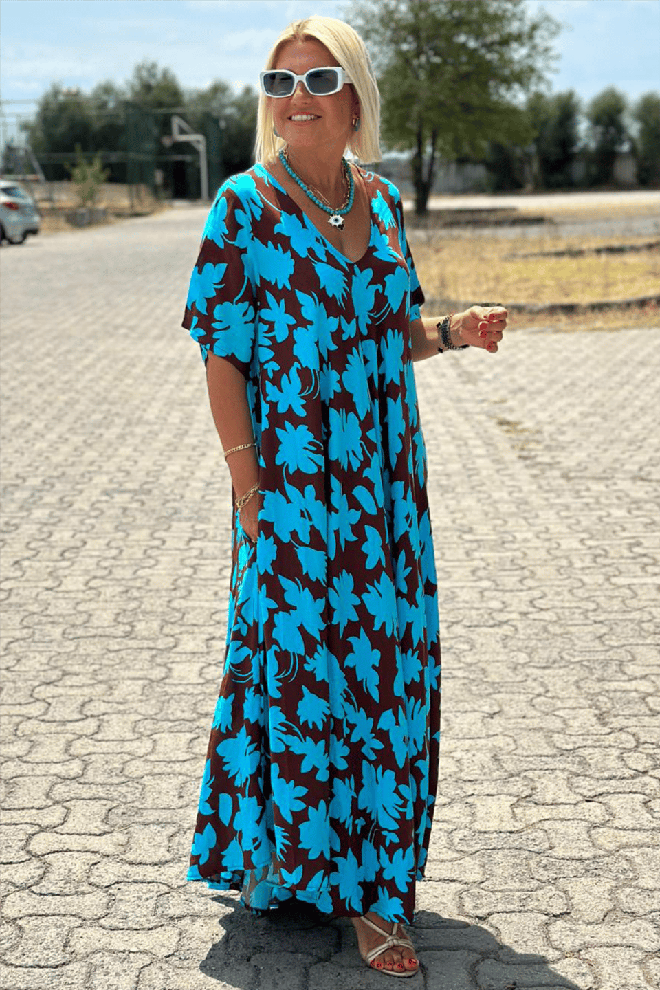 SORELLE™ | Stylish Coverage Midi Dress