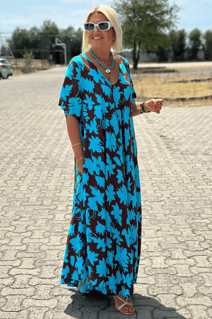 SORELLE™ | Stylish Coverage Midi Dress