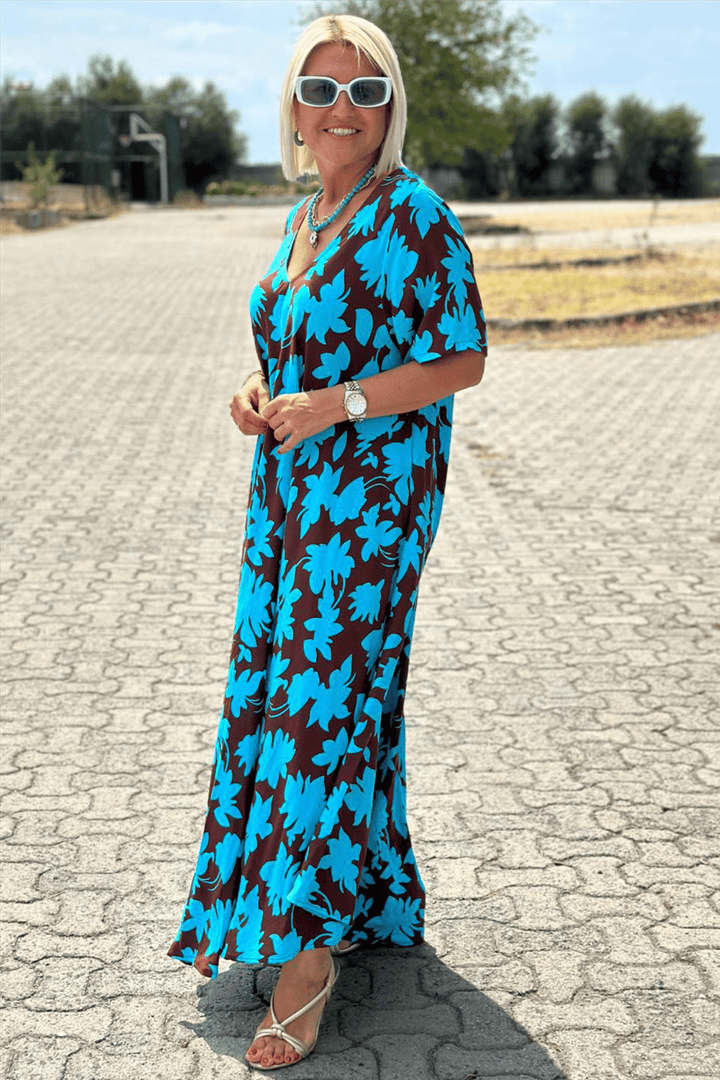 SORELLE™ | Stylish Coverage Midi Dress