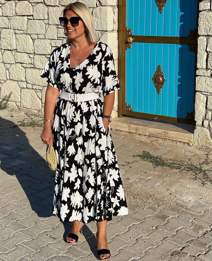 SORELLE™ | Stylish Coverage Midi Dress