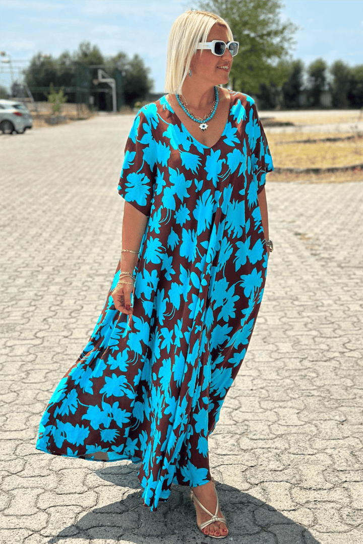 SORELLE™ | Stylish Coverage Midi Dress