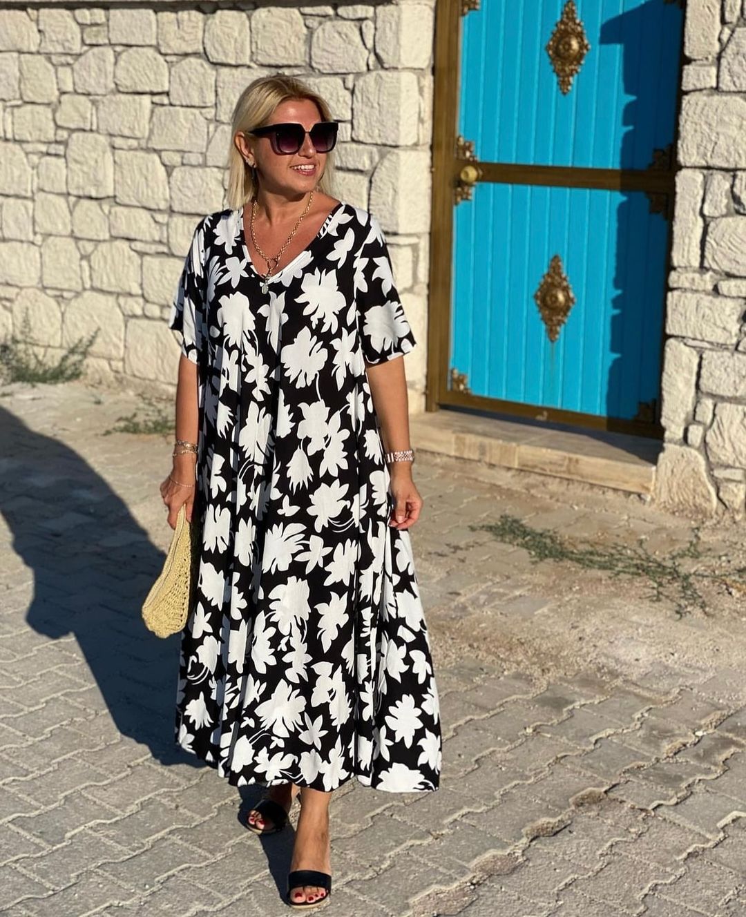 SORELLE™ | Stylish Coverage Midi Dress