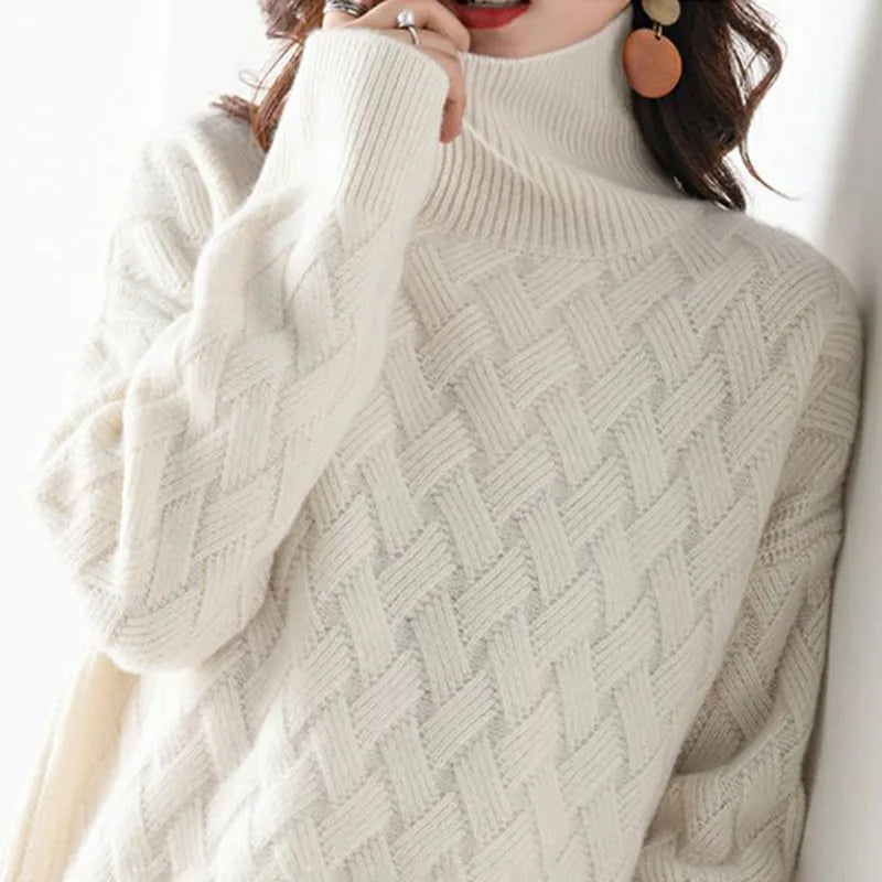 Jayne - Soft Knitted Turtleneck